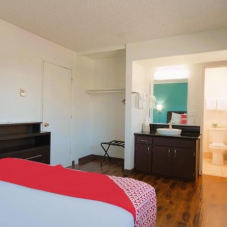 Oyo Hotel St Helens Or St. Helens Dış mekan fotoğraf